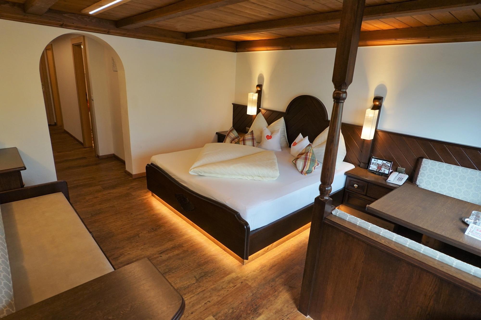 Alpenbad Hotel Hohenhaus Тукс Экстерьер фото