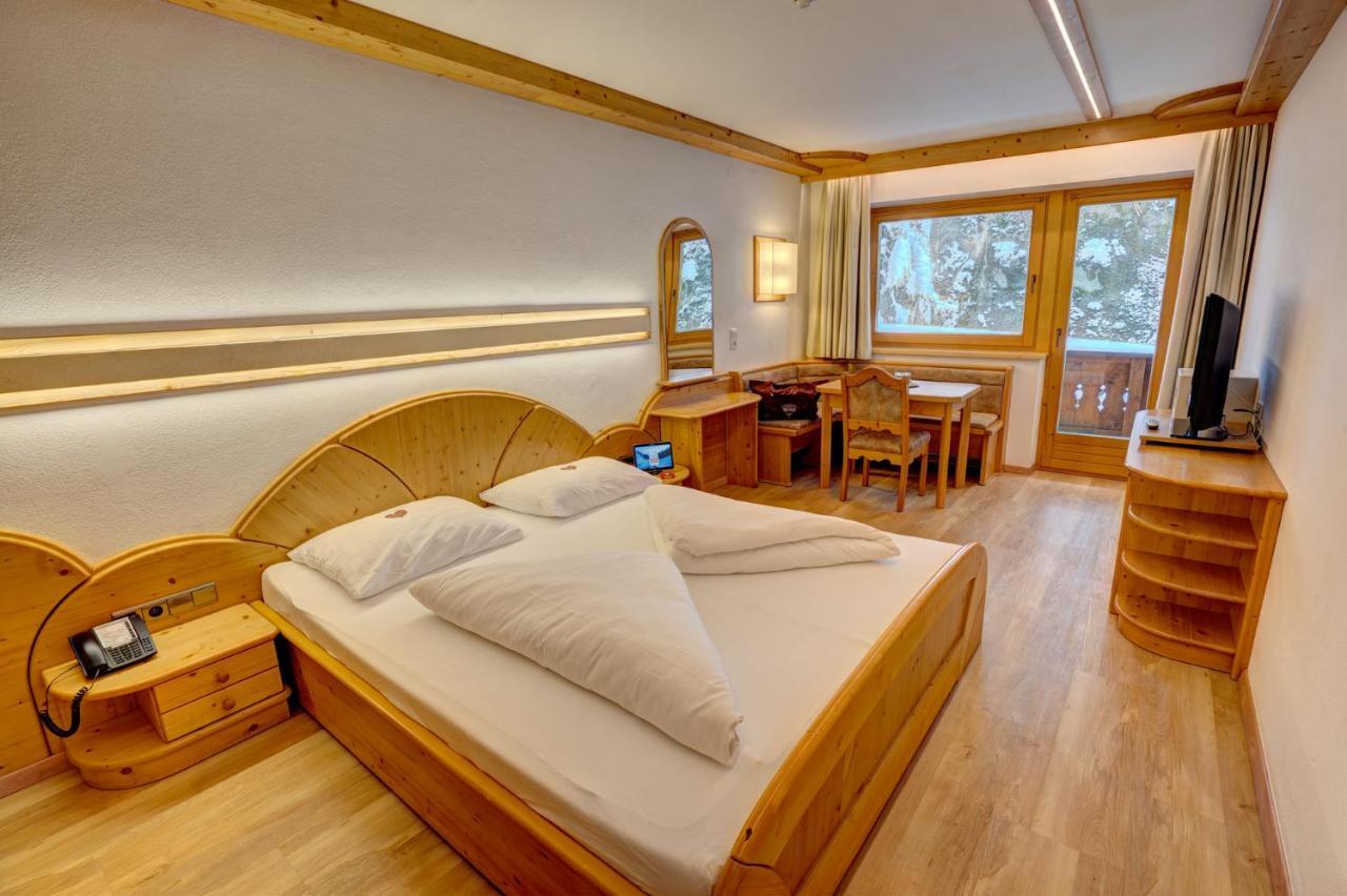Alpenbad Hotel Hohenhaus Тукс Номер фото